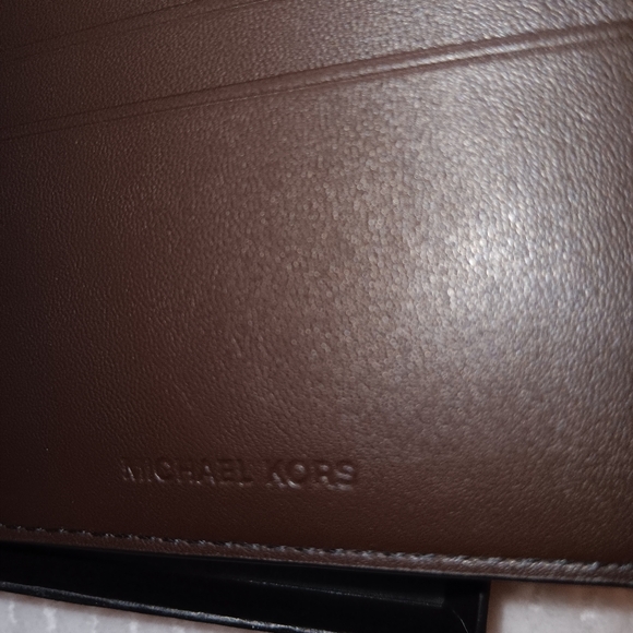 MICHAEL KORS MEN'S GENUINE BROWN LEATHER SLIM BILLFOLD ANDY WALLET $98 BRAND NIB - Picture 3 of 6